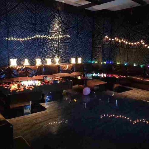 jhhouse 君湖浩斯-"晚上来到君湖浩斯酒吧,有类似夜店
