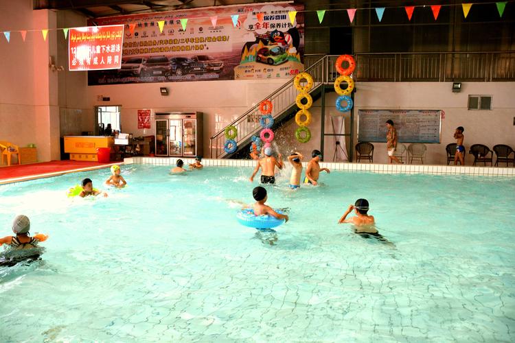 新疆轮台室内恒温游泳馆