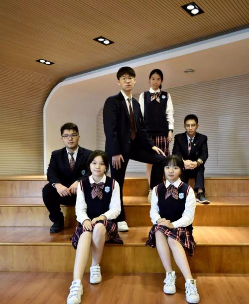 沪上最美高中阶段学校校服图鉴_上海市