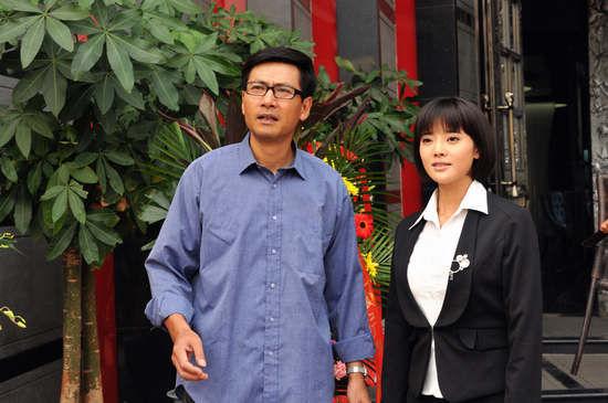 《世间路》,因其触及人心的人间温情和生活质感,深受广大观众的喜爱和