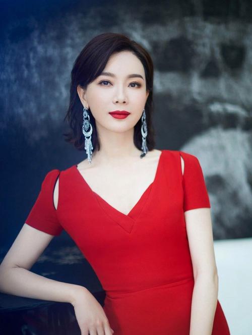 陈数,左小青和闫妮,成熟韵味,魅力无限,时光都拿她们没办法!