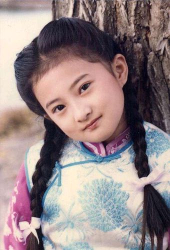 主人公叫小草的电视剧.