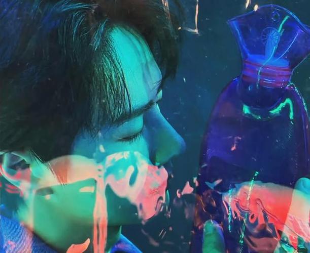 王一博有多帅气陈漫上天天向上拍照时说出了迷妹的心声