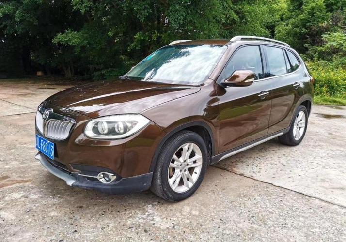 【乐山】2014年11月 中华v5 2014款 1.5t 手动两驱运动型 手动挡