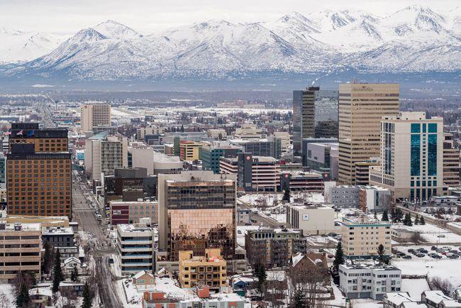 朱诺曾经是一个交通便利的港口城市,从西雅图或者温哥华到阿拉斯加的