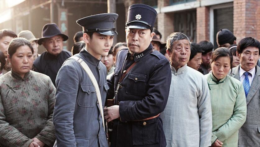 电视剧锋刃开播锋刃最新剧情看点 黄渤舞厅消遣遇杀手