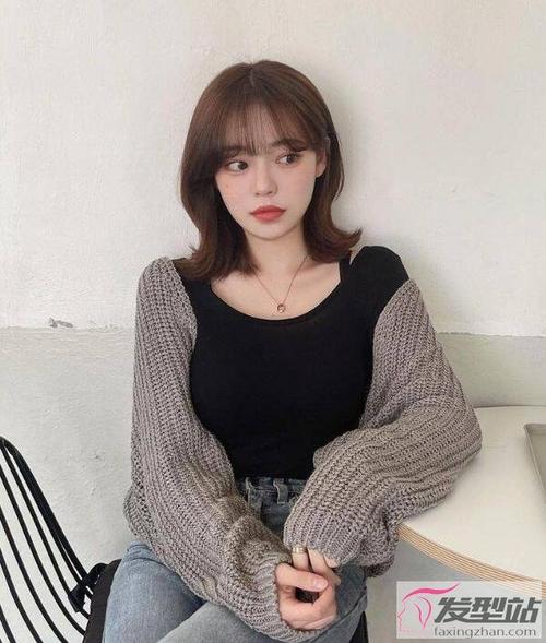 今年爆火齐肩外翘卷发 不挑人减龄瘦脸超好看