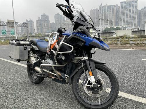 所在城市:广西南宁地区    售价:150000元  价格:15w  宝马水鸟r1200