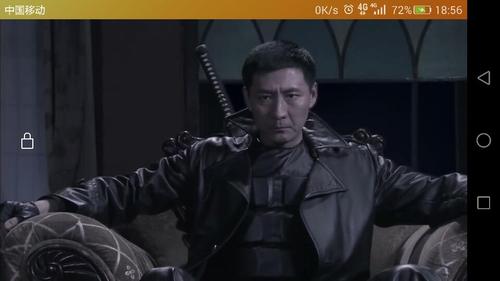 孤岛飞鹰里的燕双鹰一袭黑风衣帅炸了有没有