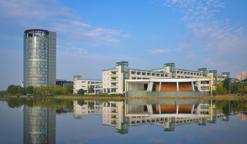 有比较可靠的消息说,张锡峰最终考上了浙江大学