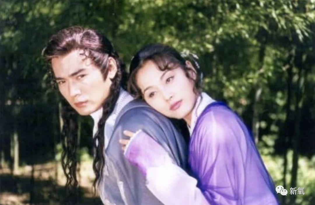 私心再放一张她和焦恩俊合作《飞刀问情》时的剧照,江湖第一美女林诗