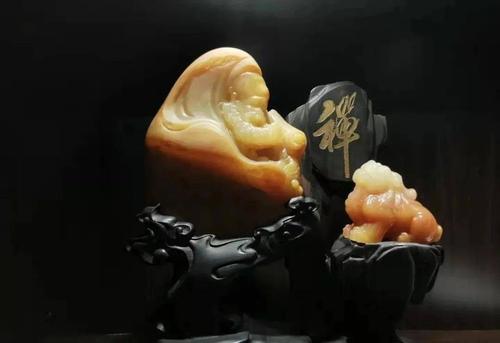 黄蜡石丨雕石为画,刻玉成诗_雕刻