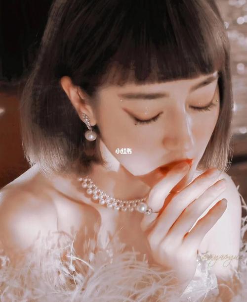 迪丽热巴珍珠项链编织链_迪丽热巴_珍珠项链_编织_手工制作_珍珠_珠光