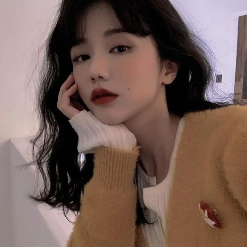 女生头像·托腮|"令人惊艳的都不会来得太早"