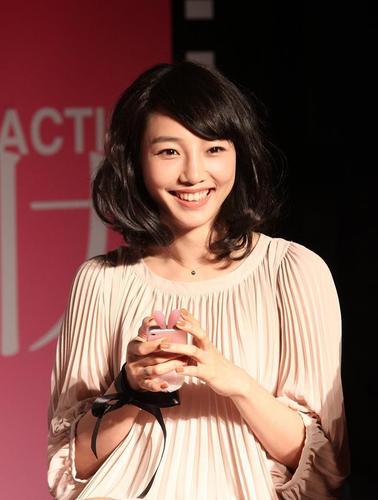 白百何:有多段感情经历,曾从别人手中抢到陈羽凡但又失去