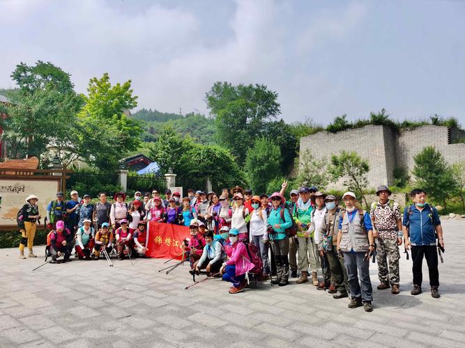 密云黑谷关-女匪首楼-五台顶-船型顶-挡马洞-花园村环穿