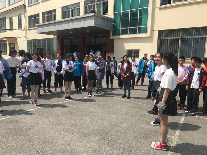 白山市星泰外国语学校举行第十一届"阳光杯"初中篮球赛总决赛