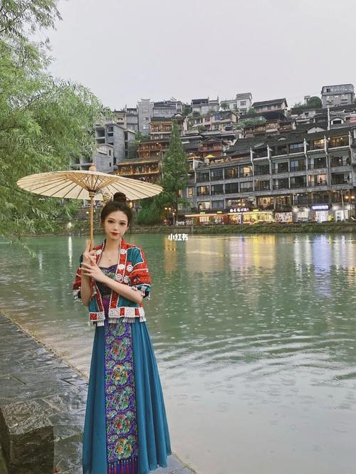 湘西 凤凰古城72 苗服体验 不踩雷攻略!