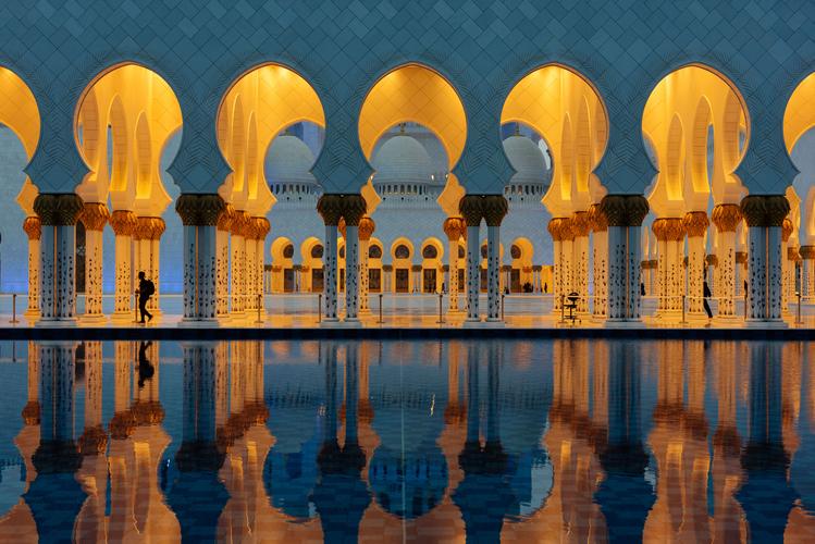 踏青出行# 摩天大楼里的宫殿——阿布扎比瑞吉