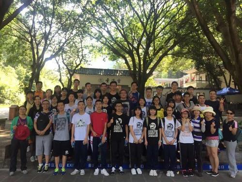 石门中学学长区成铸喊话学弟学妹:稳住