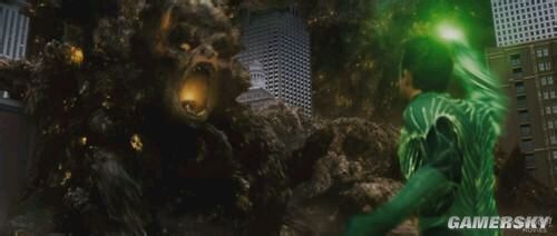 首先,我不明白,绿灯军团老兵对付视差怪都失败了,主角一上场就轻松