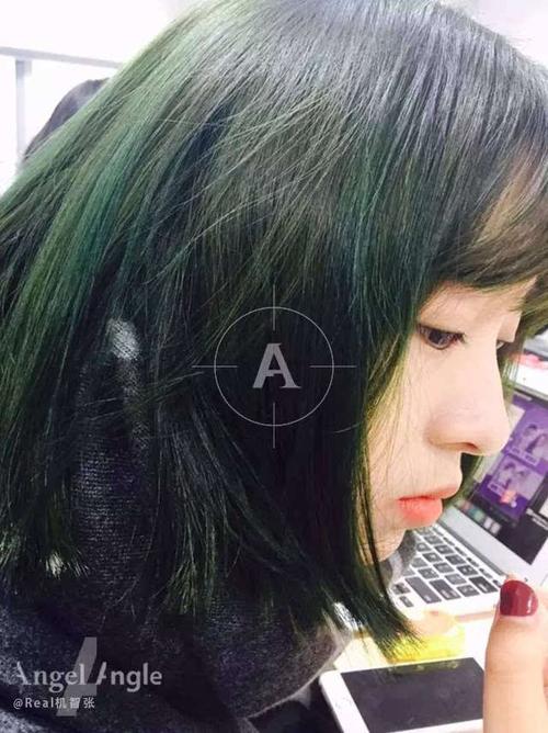 头发染得很夸张是种怎样的体验?