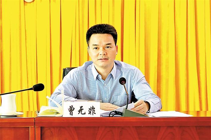 观湖街道党工委书记,办事处主任曾无非.