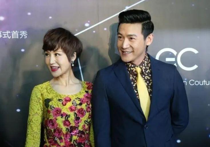 陆毅老婆鲍蕾身穿蓬蓬裙气质绝不像45岁酷似洋娃娃