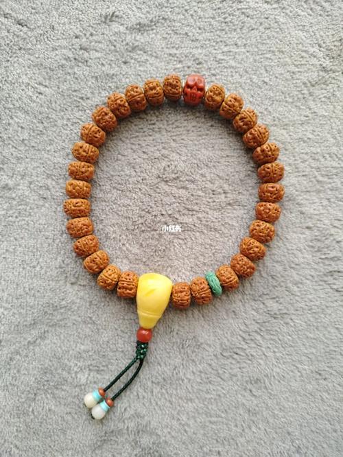 藏式108有色差,索性配饰拆了换到手持上,夏天已过半,争取刷红.