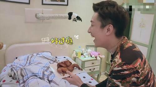 乔任梁生前最后综艺曝光 脖子上有明显伤痕用胶布遮盖