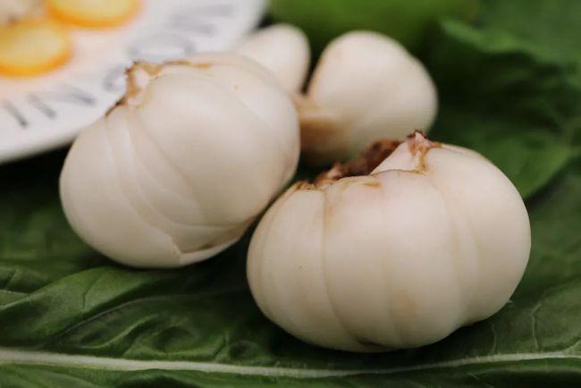 可以当水果吃的兰州鲜百合一口爽脆鲜甜维生素是普通百合10倍