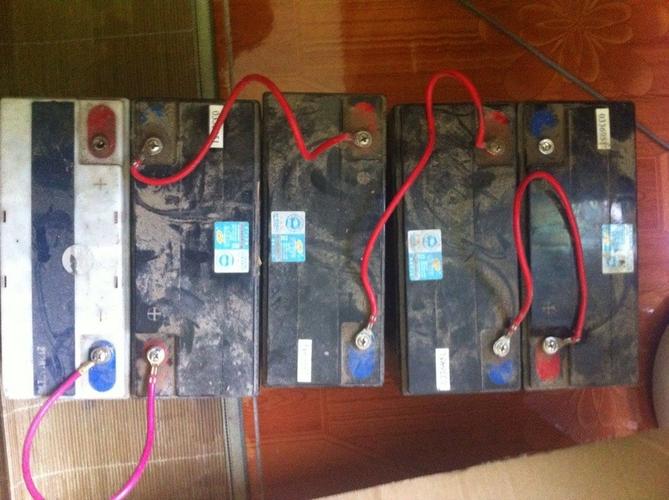 48v的电摩想加个电瓶 别人都说串联 可我不会 请教师傅