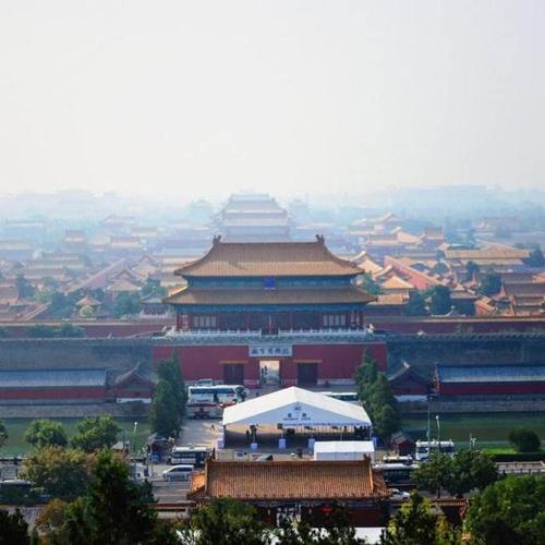 什么地方可以看到故宫全景,那当然是在景山公园上!