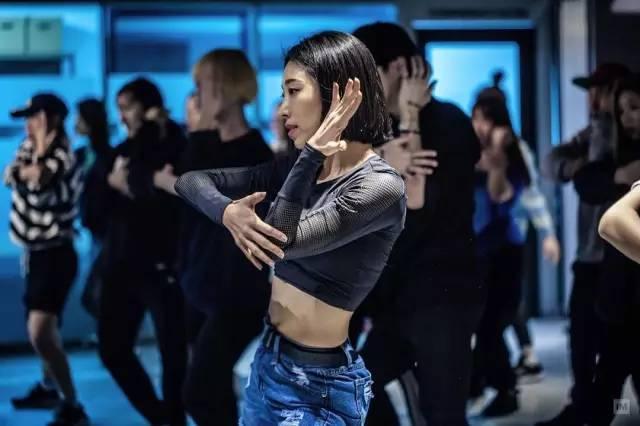帅到炸的韩国 dancing 女神 | lia kim