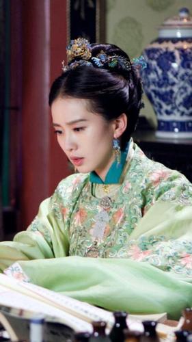 为什么淘宝上的汉服没有古装剧里的服饰好看?