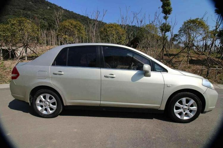 【台州】2006年8月 日产 颐达 1.6 js 自动档