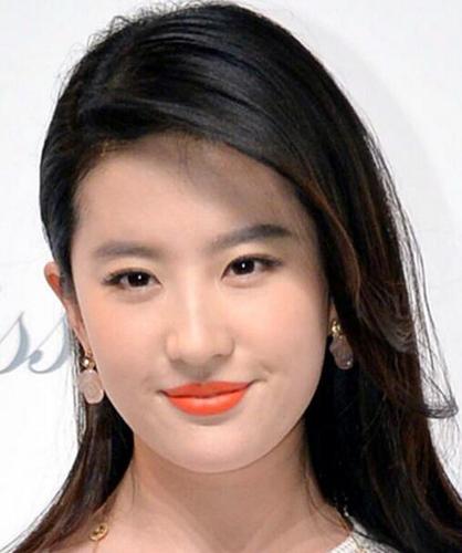 单眼皮女星谁最美?刘亦菲一笑百媚生,她才是真女神