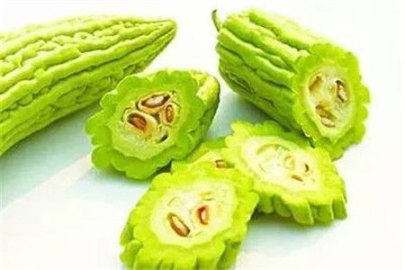 夏季吃苦瓜降火解暑苦瓜的功效与作用