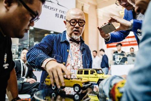 在北京车展开始刷屏之前,我提了三台跑车回家 .