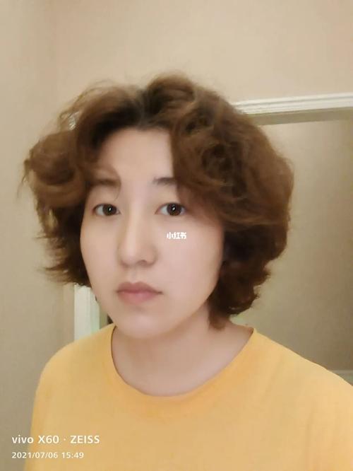 崩溃的自来卷_发型_时尚_时尚_发型