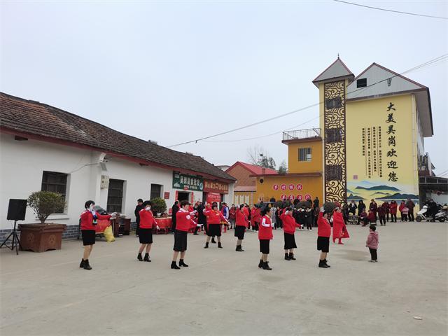 西峡县回车镇:锣鼓舞蹈旱船摇民俗表演庆元宵|舞蹈队|秧歌|锣鼓声