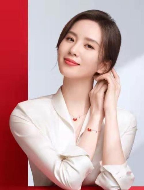 刘诗诗头顶鸡爪却成了最美小龙女