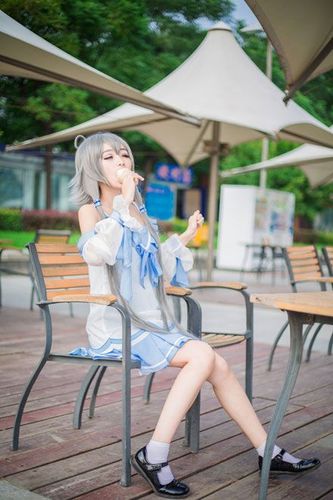 《香草冰淇淋》洛天依夏装cos(5)