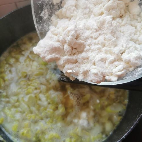 家乡快手菜:面须汤_快手菜_美食_咸蛋_咸菜_胡椒粉_美食日常_美食