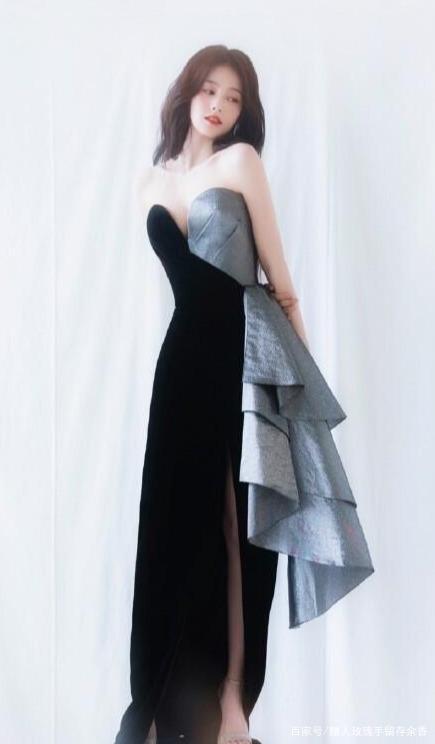 白鹿一身黑银拼接抹胸连衣裙出席活动,高贵典雅妩媚