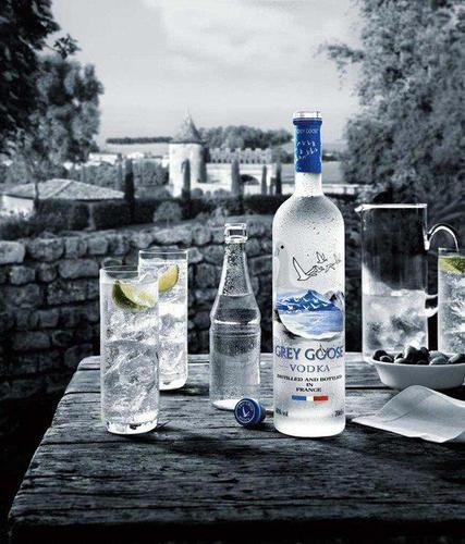 产自不同国家,使用不同原料酿造出来的伏特加在风格上有着各自独特的