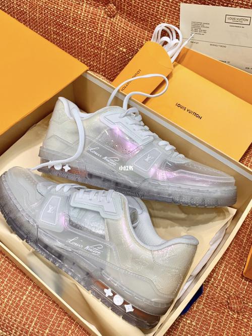 lv透明鞋运动鞋_运动鞋_透明鞋_时尚潮流_路易威登怎么样_袜子_穿搭