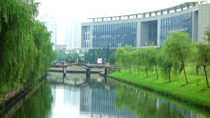 特意坐高铁来南通看一看南通大学没有想象与期待只是想亲眼看一下这座