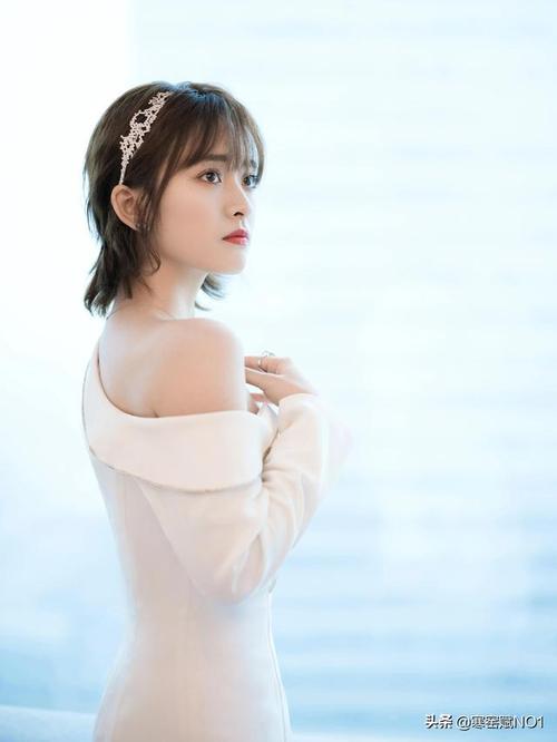 新生代小花沈月绝美写真