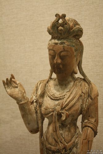 观音的形象; "丰肌胜艳骨菩萨似宫娃"唐代.